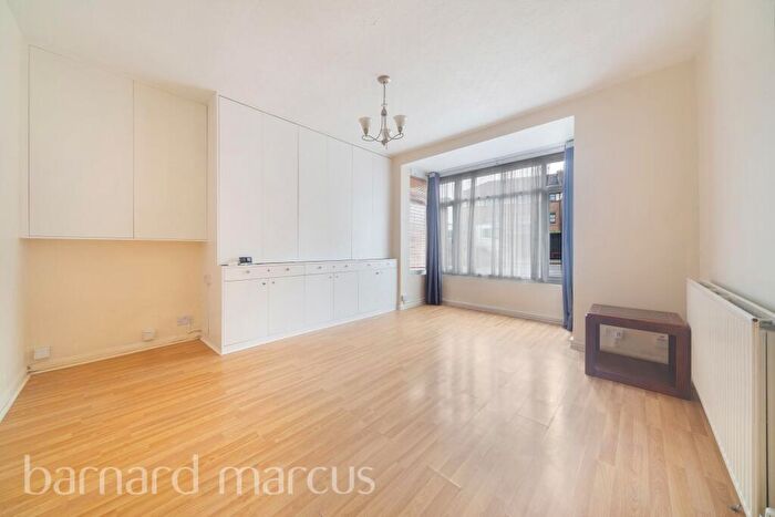 4 Bedroom House To Rent In London Road, Wallington, SM6