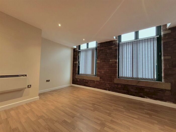 1 Bedroom Flat For Sale In Apt Colonial Buildings, - Sunbridge Road, Bradford, BD1