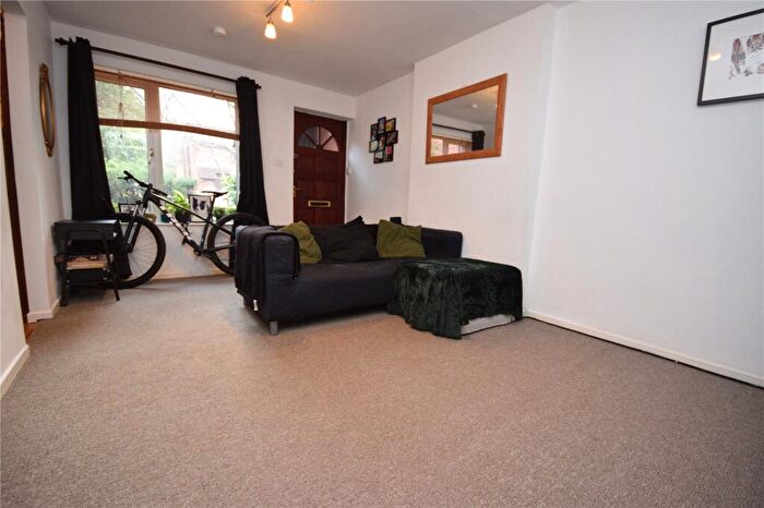 1 Bedroom Apartment To Rent In Walesby Court, Leeds, West Yorkshire, LS16