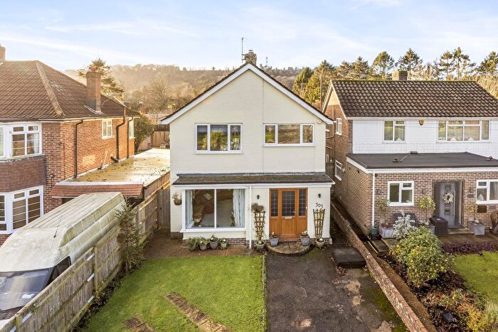 3 Bedroom Detached House For Sale In Findon Road, Worthing, BN14