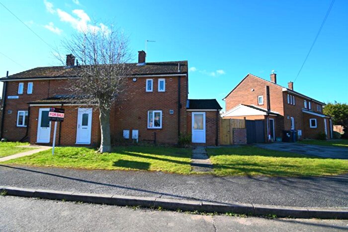 2 Bedroom Semi Detached House To Rent In Elder Grove, Auckley, DN9