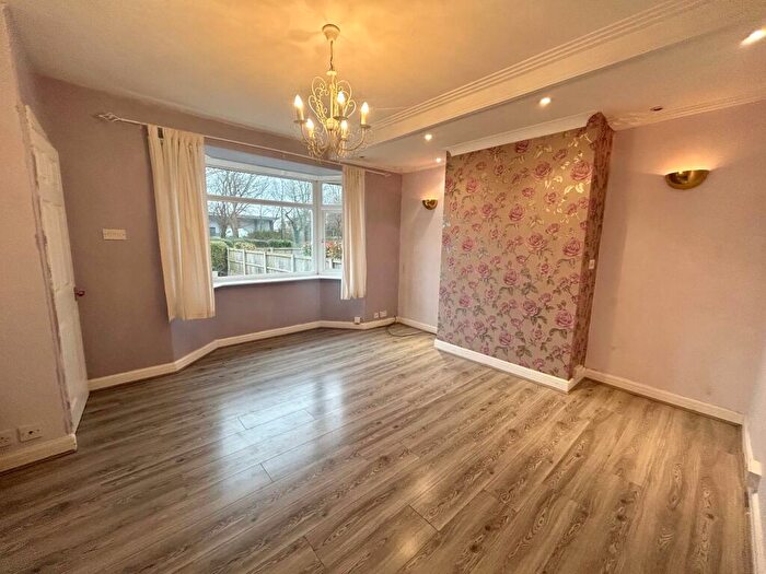 3 Bedroom Semi-Detached House To Rent In Sealand Road, Chester, CH1