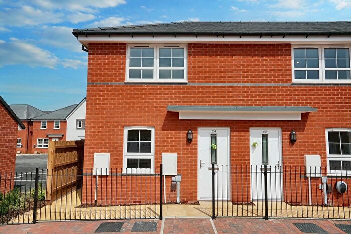 2 Bedroom End Of Terrace House To Rent In Campbell Drive, Lighthorne, CV33