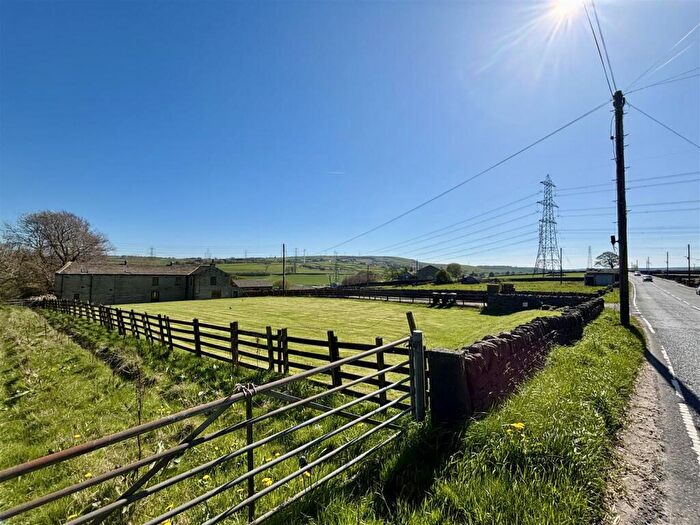 4 Bedroom Detached House For Sale In Well Heads, Thornton, Bradford, BD13