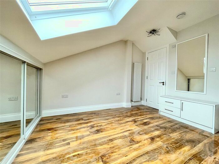 1 Bedroom Flat To Rent In The Mall, Ealing Broadway, London, W5