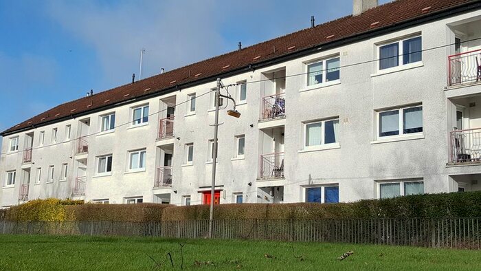 2 Bedroom Flat To Rent In Langbar Path, Glasgow G33