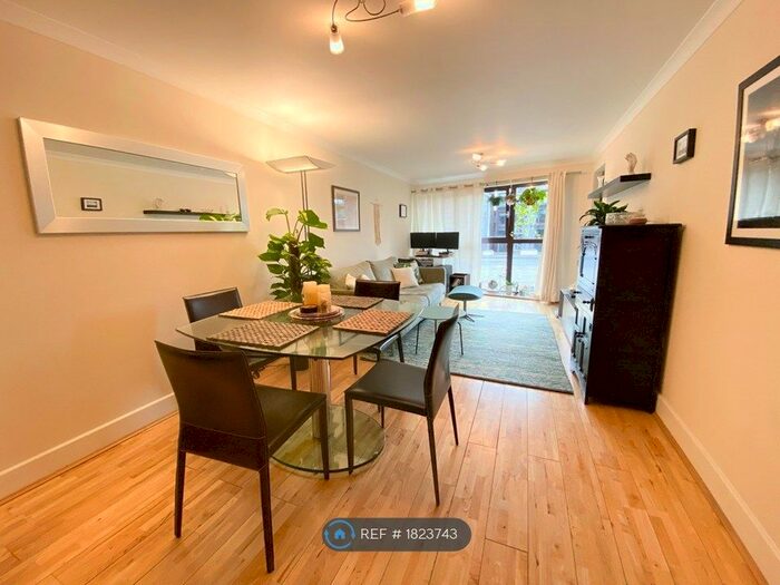 1 Bedroom Flat To Rent In Beregaria Court, London, SE11