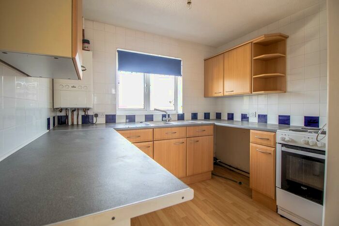 1 Bedroom Apartment For Sale In Allerton Close, Rochford, SS4