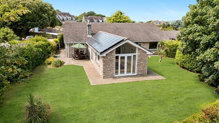 3 Bedroom Bungalow For Sale In Russell Avenue, Swanage, BH19 - Photo 12