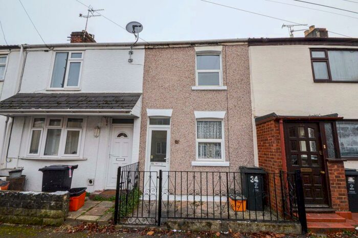 2 Bedroom House To Rent In Hawkins Street, Swindon, SN2