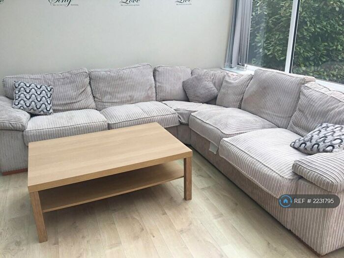 5 Bedroom Detached House To Rent In Brent Close, Newcastle-Under-Lyme, ST5