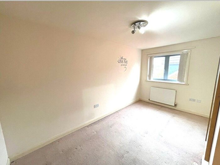 2 Bedroom Flat To Rent In Highland Court, Scotland Road, Basford, Nottingham, NG5