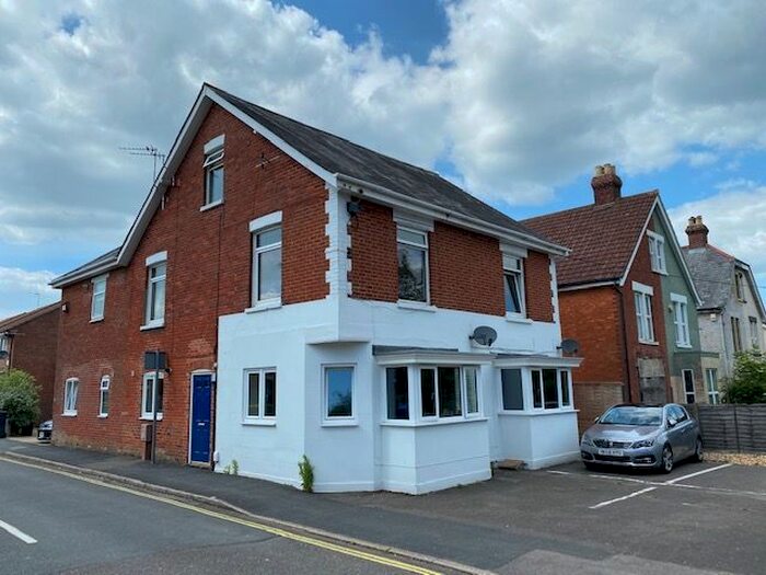 1 Bedroom Flat To Rent In London Road, Waterlooville, PO7