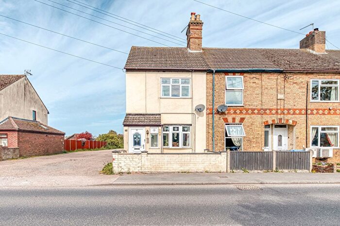 3 Bedroom End Of Terrace House For Sale In London Road, Kessingland, NR33