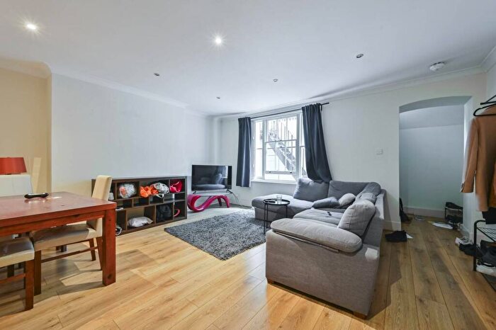 2 Bedroom Flat For Sale In Collosseum Terrace, Regent's Park, London, NW1