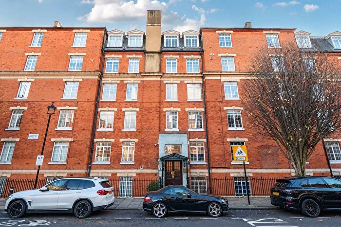 2 Bedroom Flat To Rent In Harrowby Street, Marylebone, London, W1H