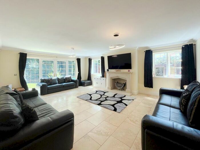 6 Bedroom House To Rent In Heol Y Delyn, Lisvane, Cardiff, CF14