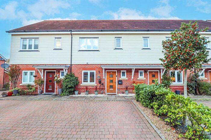 3 Bedroom Property For Sale In Willowbourne, Fleet, GU51