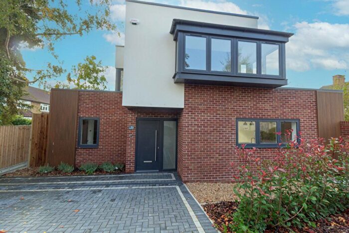 2 Bedroom Detached House For Sale In Campbell Croft, Edgware, HA8