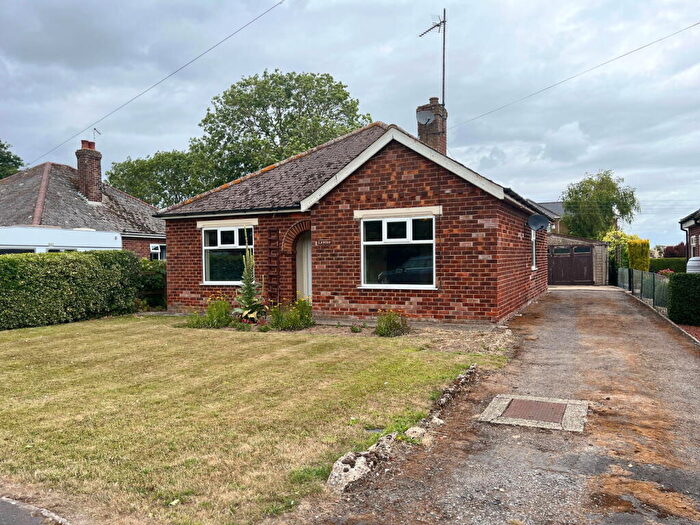 3 Bedroom Detached Bungalow For Sale In Vicarage Lane, Wainfleet St. Mary, ., PE24