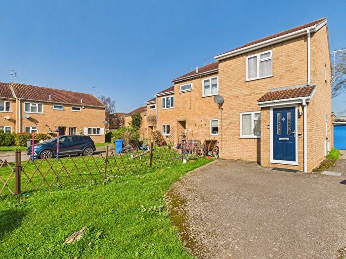 2 Bedroom End Terrace House For Sale In The Wheatbutts, Eton Wick, Berkshire, SL4
