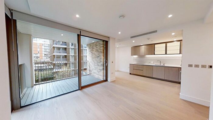 2 Bedroom Flat To Rent In Salisbury House, Prince Of Wales Drive, SW11