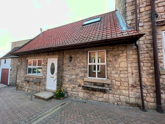 3 Bedroom Barn Conversion To Rent In Blyth Road, Maltby, Rotherham, S66