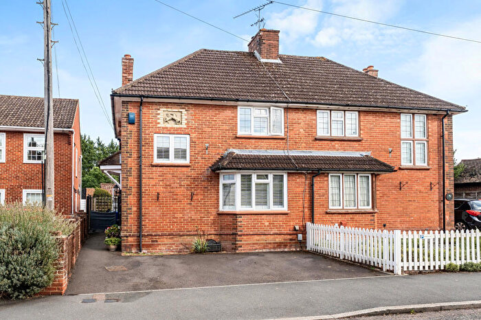 2 Bedroom Semi Detached House For Sale In Farnborough Street, Farnborough, GU14