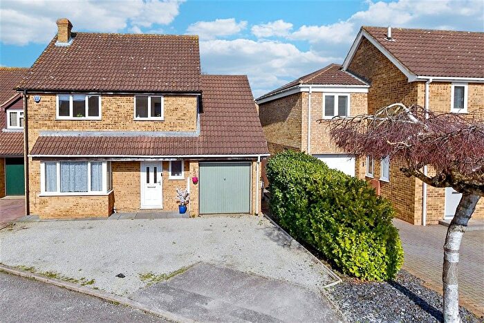 4 Bedroom Detached House For Sale In Holder Close, Lordswood, Chatham, Kent, ME5