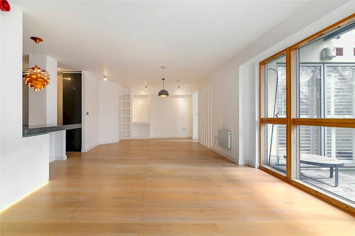 1 Bedroom Flat To Rent In Featherstone Street, London EC1Y