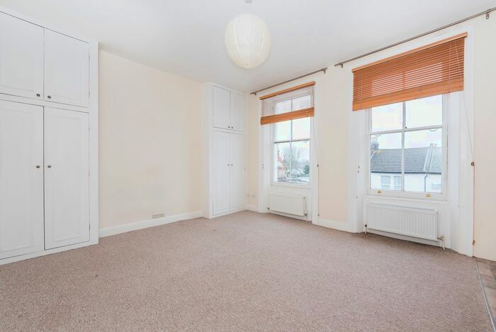Studio To Rent In Stanley Road, Teddington, TW11