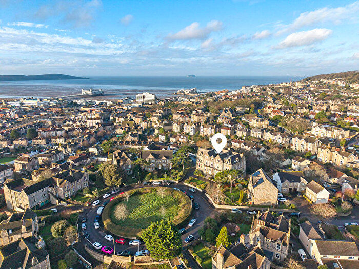 3 Bedroom Flat For Sale In Landemann Circus, Weston Super Mare - Prestigious Location, BS23