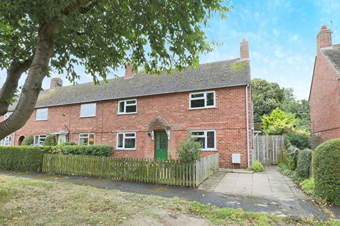 4 Bedroom End Of Terrace House For Sale In The Close, Hampton Lucy, Warwick, CV35