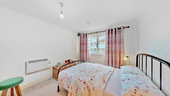 2 Bedroom Flat For Sale In Geary Court, The Concourse, London, N9