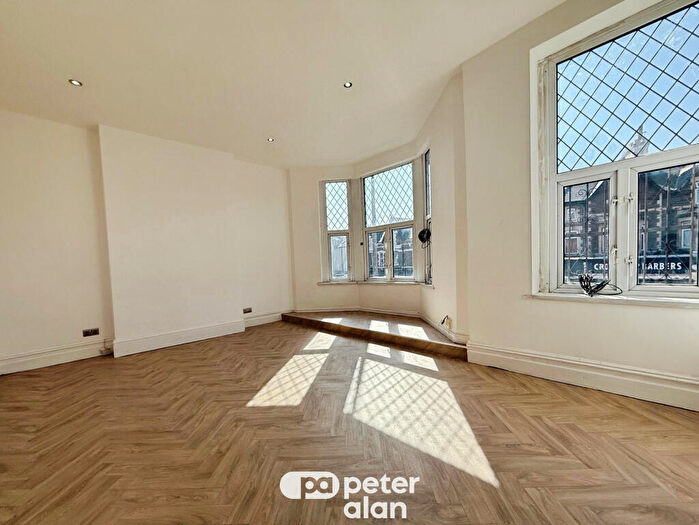 3 Bedroom Flat To Rent In Albany Road, Cardiff, CF24