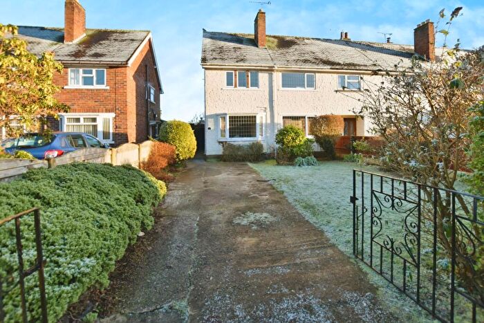 3 Bedroom Semi-Detached House For Sale In Dee Park, Holt, LL13