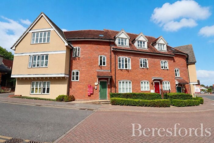 2 Bedroom Flat For Sale In White Hart Way, Dunmow, CM6