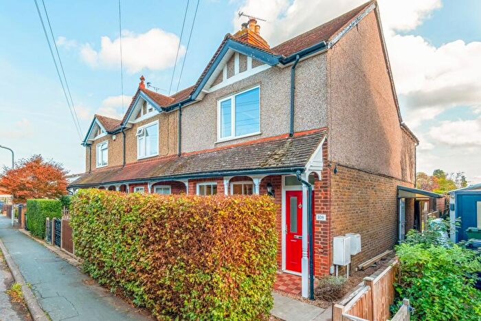 3 Bedroom End Of Terrace House For Sale In Hitcham Road, Burnham, SL1