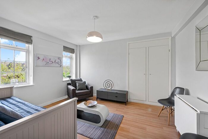 Studio For Sale In Langford Court, Abbey Road, NW8