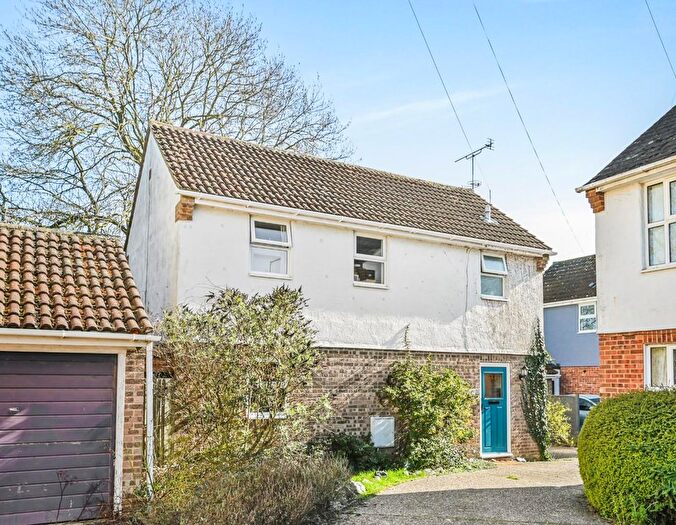 3 Bedroom Detached House For Sale In Counting House Lane, Dunmow, Essex, CM6