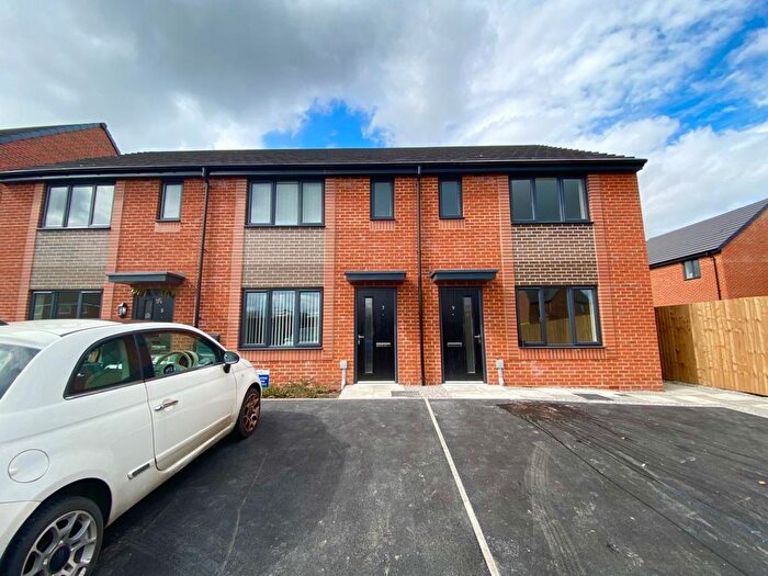 3 Bedroom Semi-Detached House To Rent In Hyacinth Close, Salford., M6