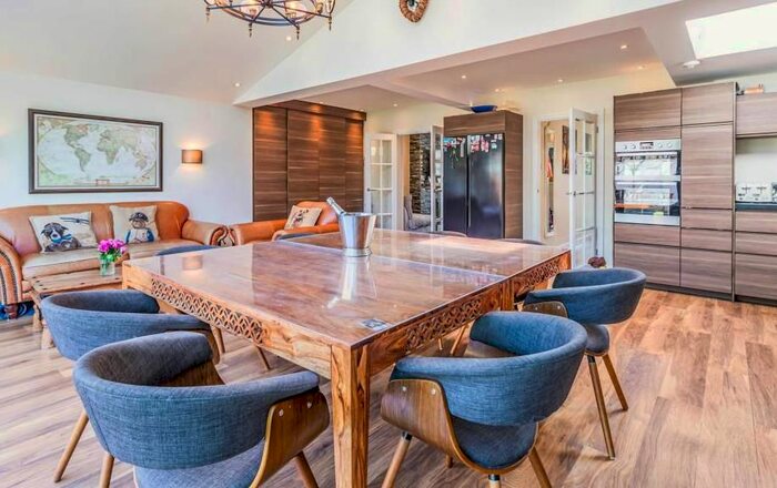 3 Bedroom Semi-Detached House To Rent In Court Close, Twickenham, TW2