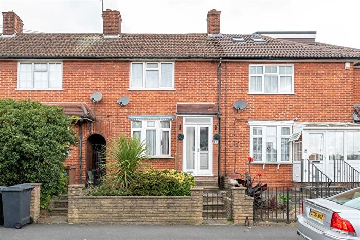 2 Bedroom Terraced House For Sale In Normanton Park, Chingford, E4