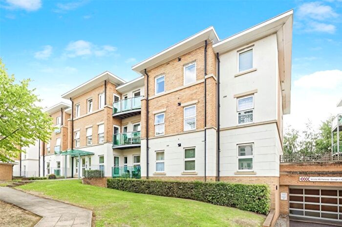 1 Bedroom Apartment For Sale In Turner Court, Highbury Drive, Leatherhead, KT22