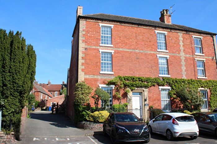4 Bedroom Semi-detached House For Sale In Chapel Street, Caistor, LN7
