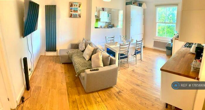 2 Bedroom Flat To Rent In Lilford Road, London, SE5