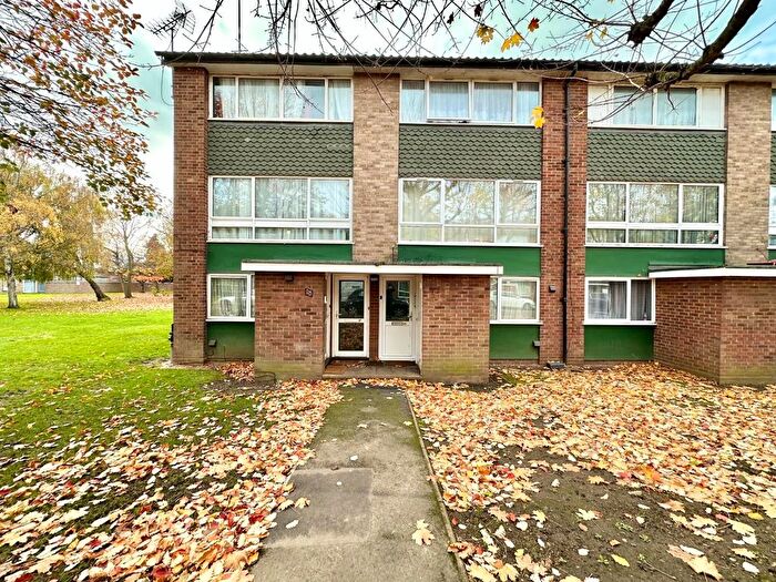 2 Bedroom Maisonette For Sale In Compton Road, Hayes, UB3