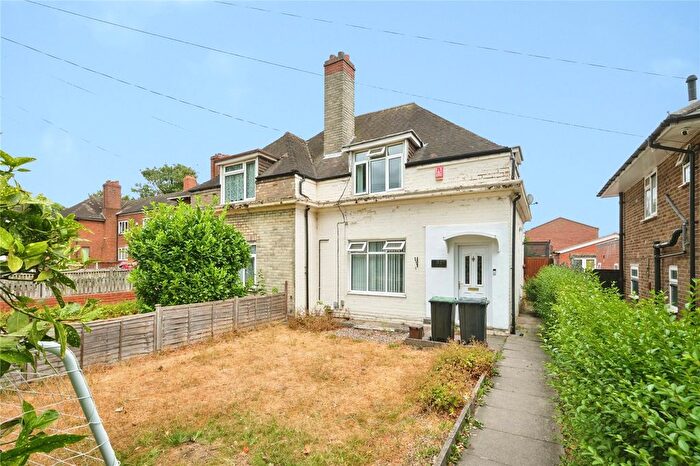 3 Bedroom Semi Detached House For Sale In The Ridgeway, Erdington, Birmingham, West Midlands, B23