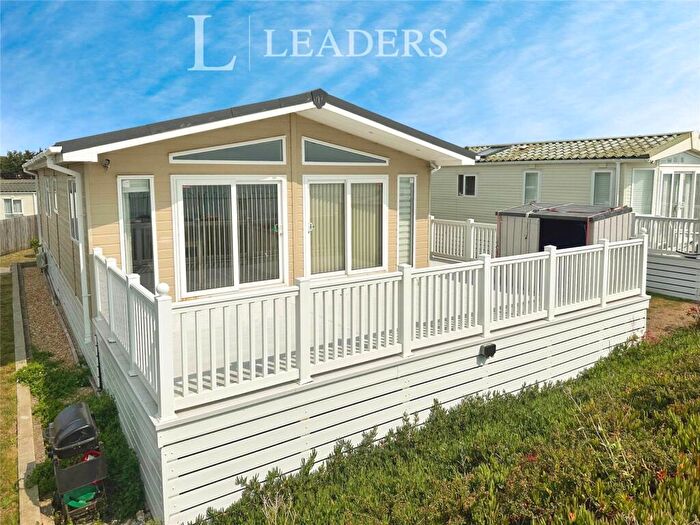 2 Bedroom Mobile Home For Sale In Melville Road, Southsea, Hampshire, PO4