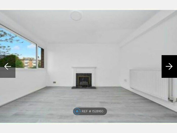 3 Bedroom Maisonette To Rent In Bromley Road, London, SE6
